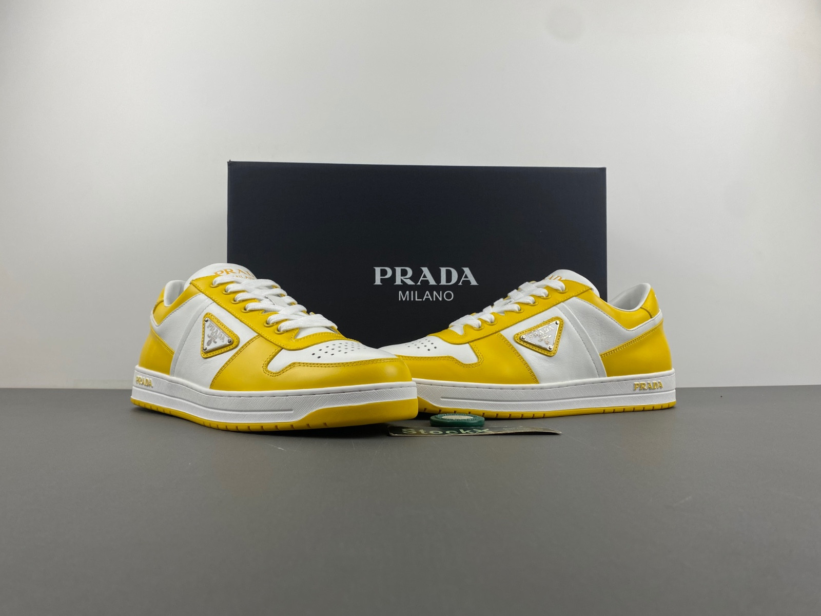 PA Low Sneakers
