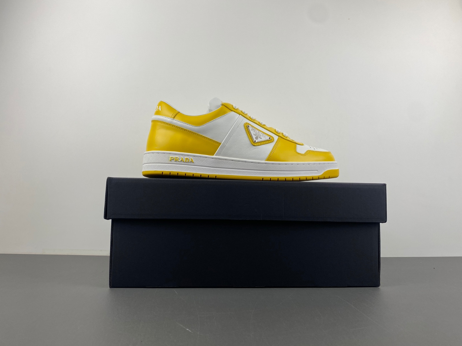 PA Low Sneakers