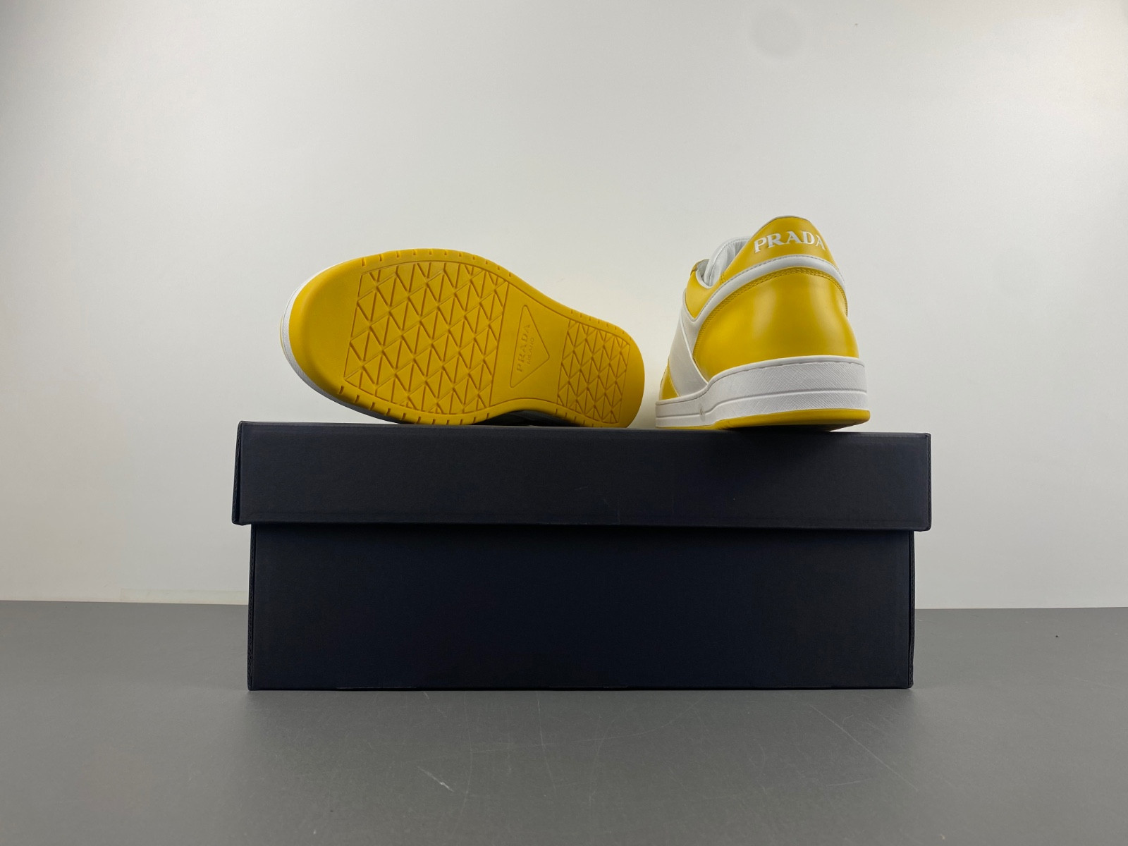 PA Low Sneakers