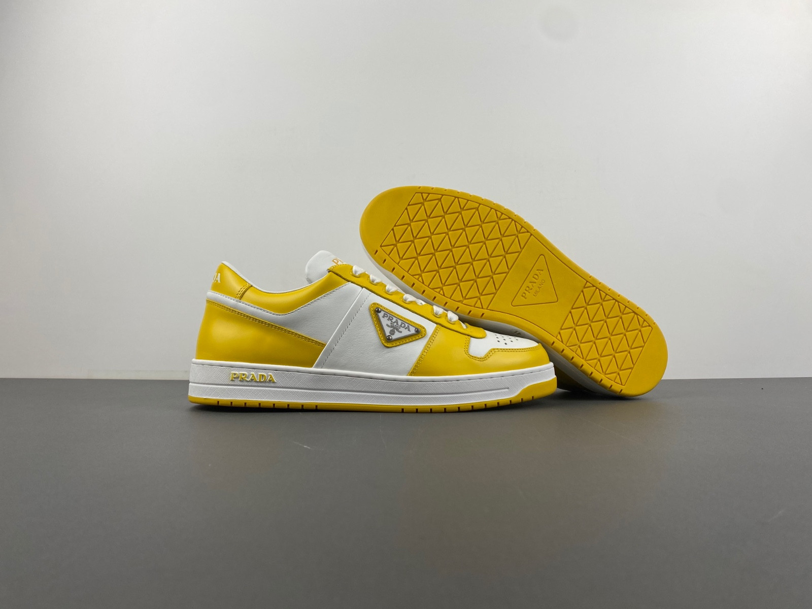 PA Low Sneakers