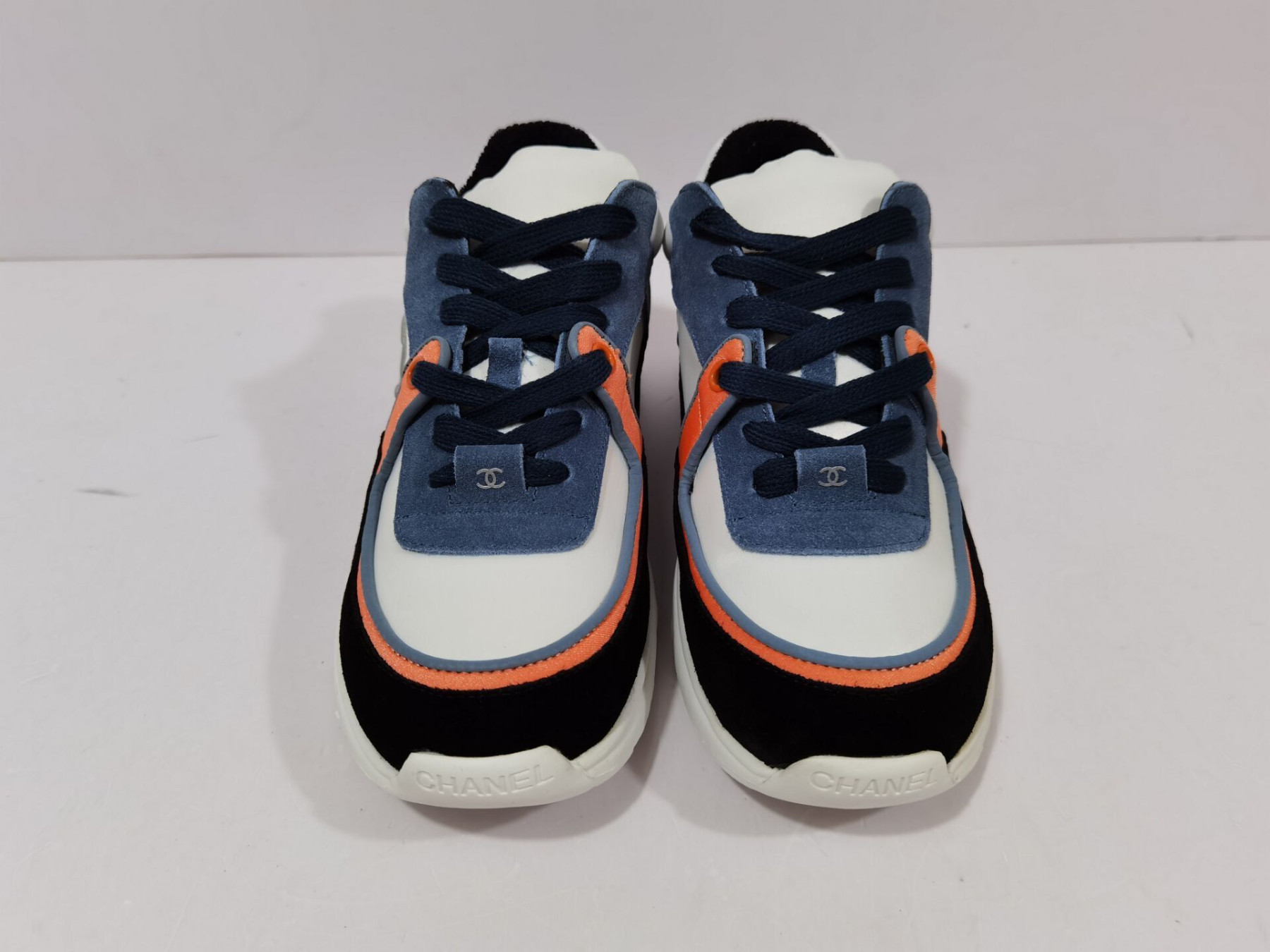 CNL Sneakers