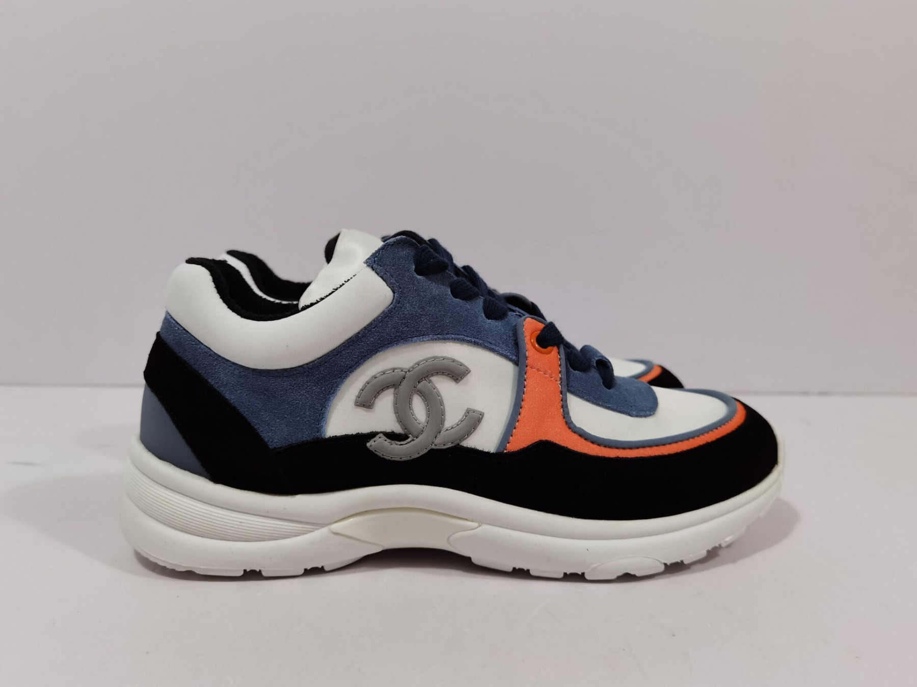 CNL Sneakers