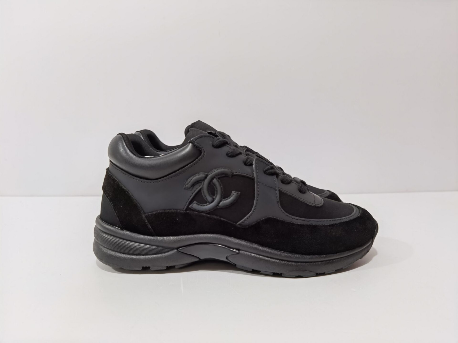 CNL Sneakers