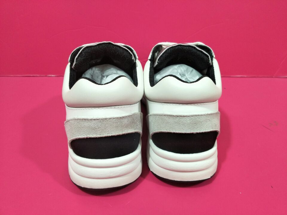 CNL Sneakers