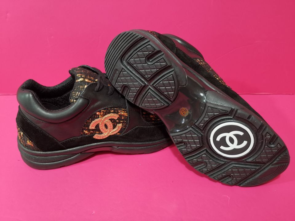 CNL Sneakers