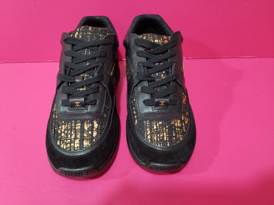 CNL Sneakers