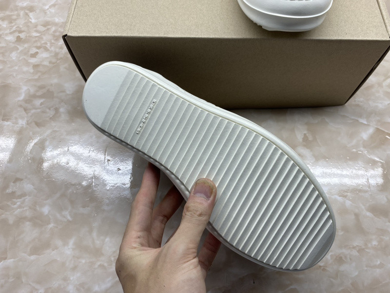 RO Sneakers