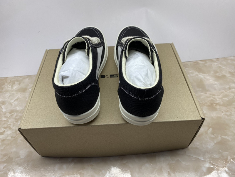 RO Sneakers
