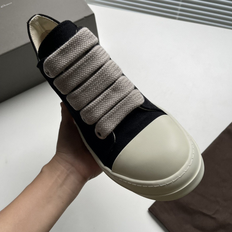 RO Sneakers