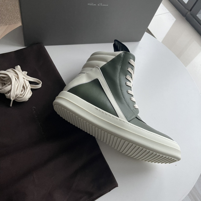RO Sneakers
