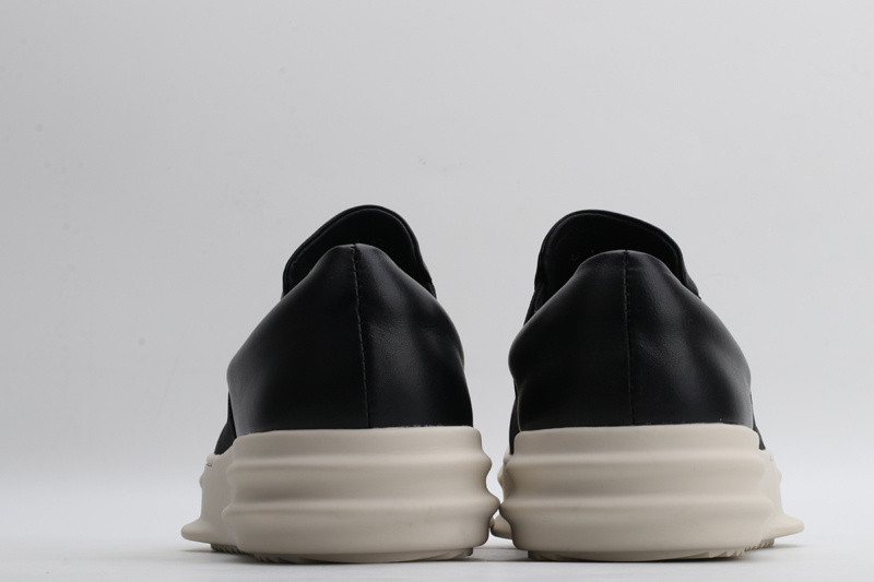RO Sneakers