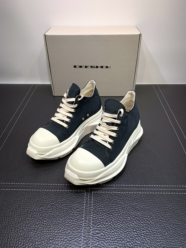 RO Sneakers