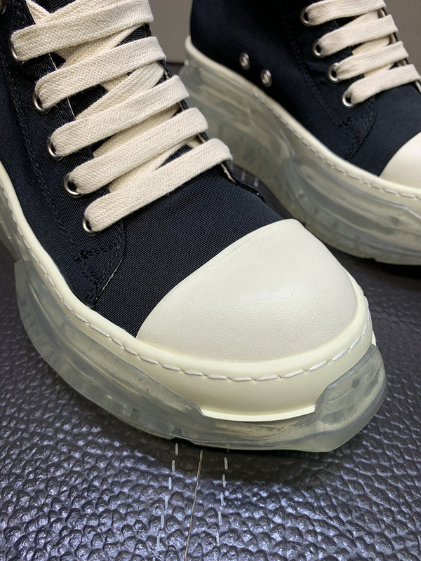 RO Sneakers