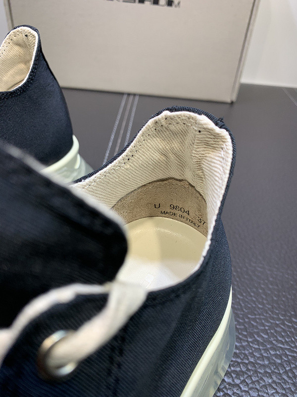 RO Sneakers