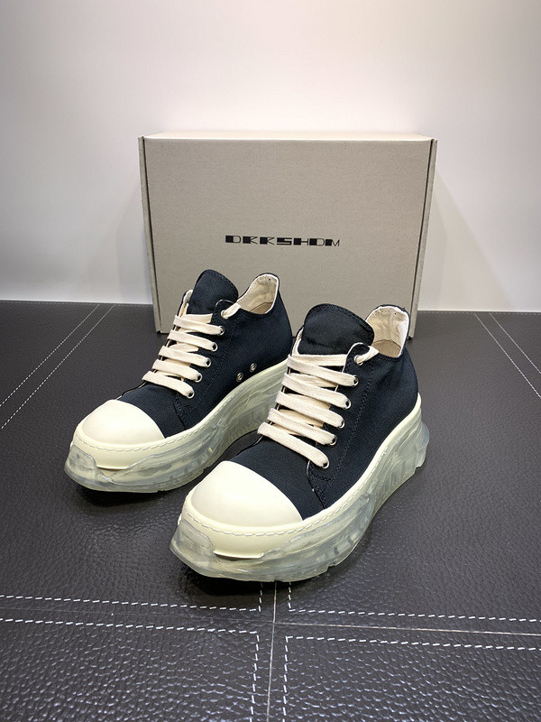 RO Sneakers