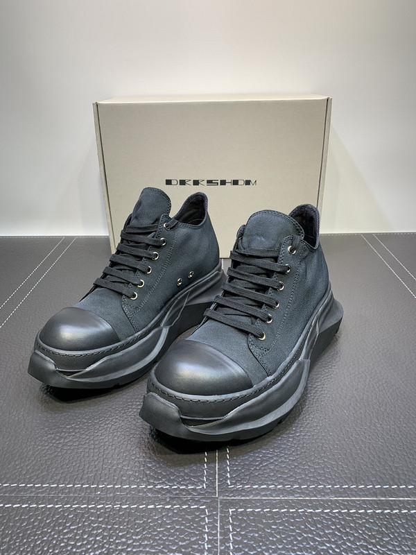 RO Sneakers
