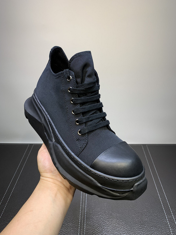 RO Sneakers