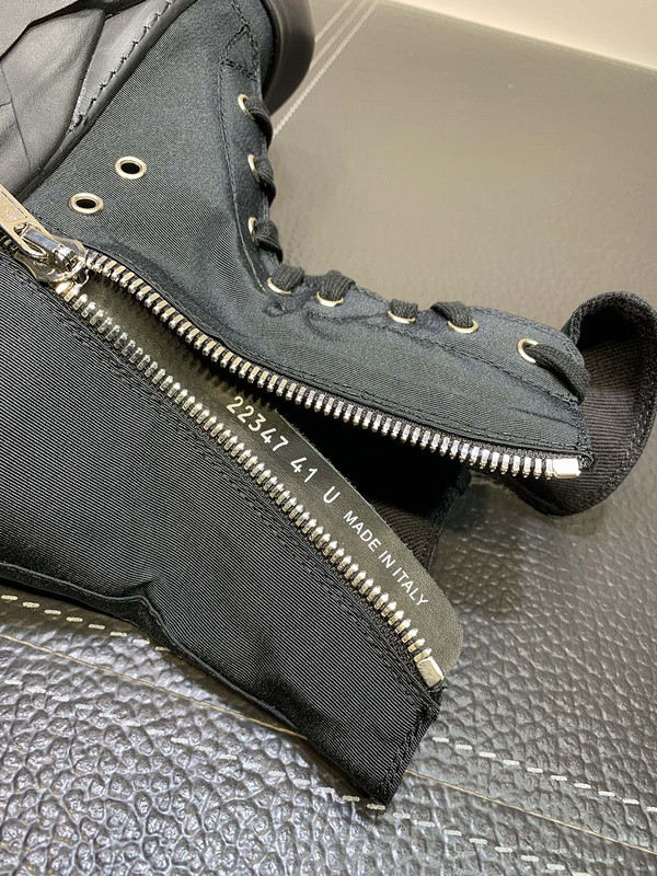 RO Sneakers