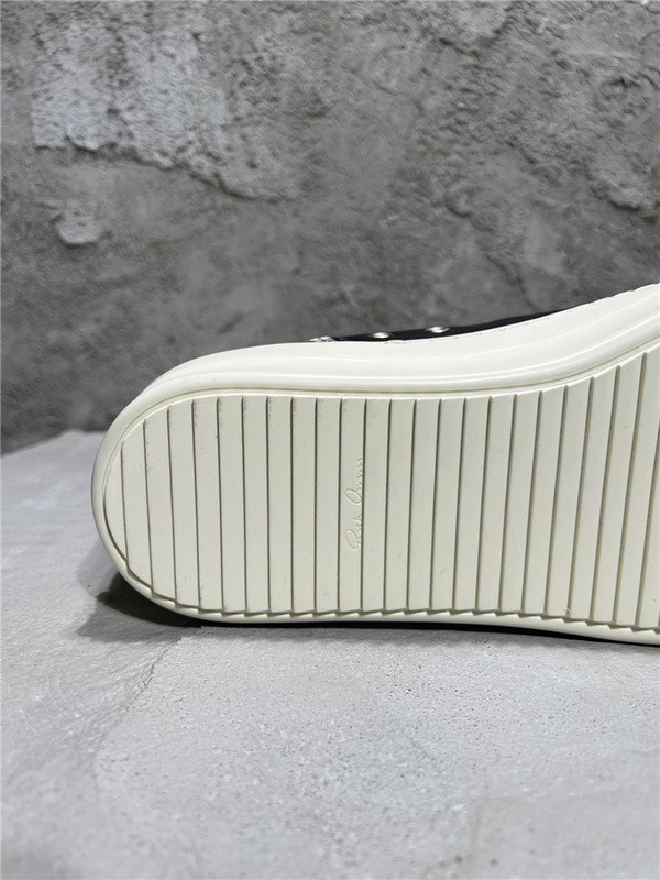 RO Sneakers
