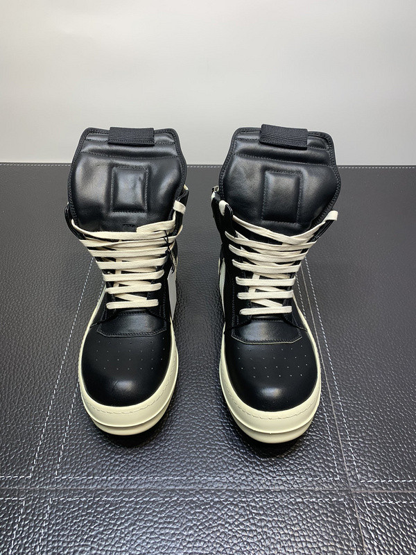 RO Sneakers