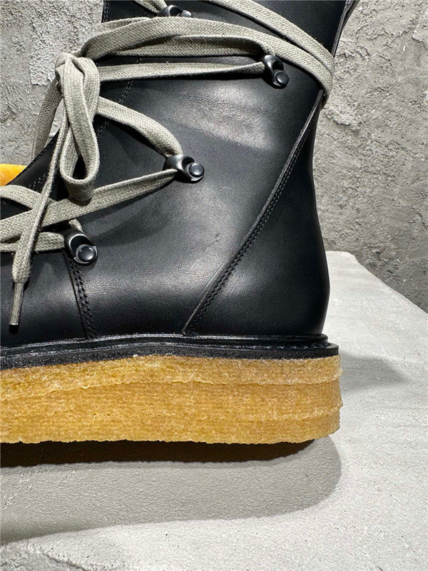 RO Sneakers