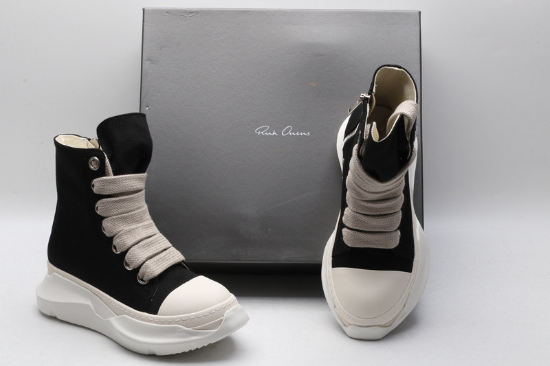 RO Sneakers
