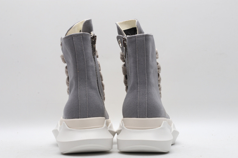 RO Sneakers