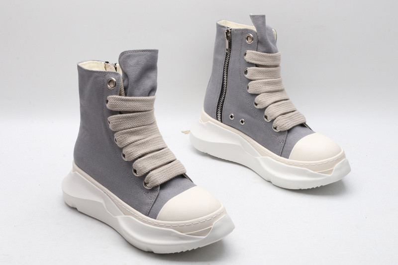 RO Sneakers