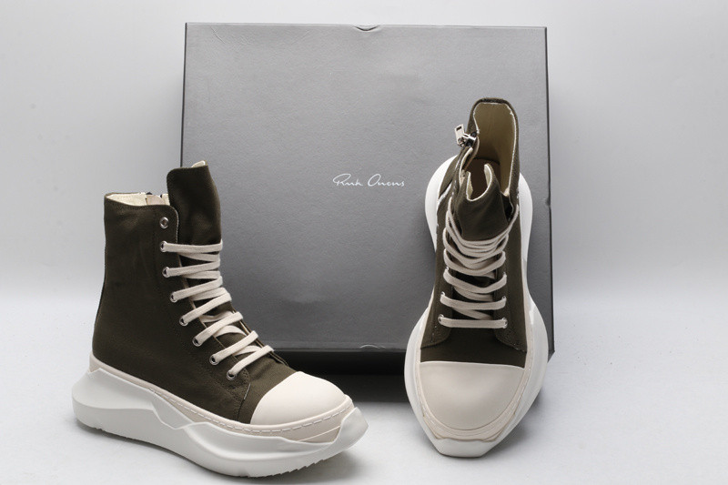 RO Sneakers