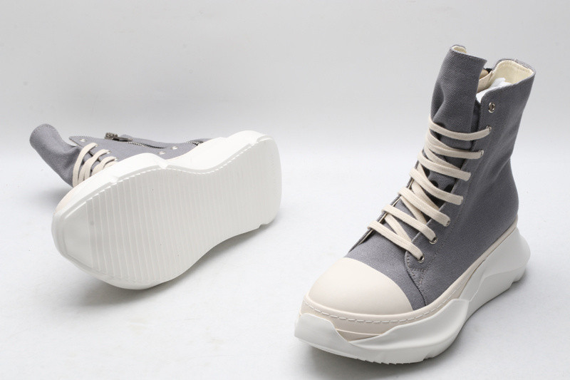 RO Sneakers