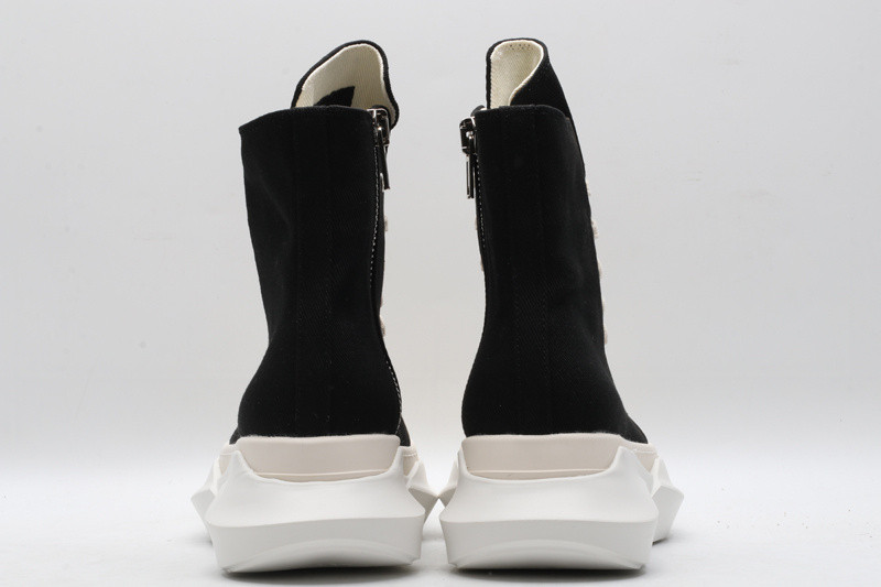 RO Sneakers