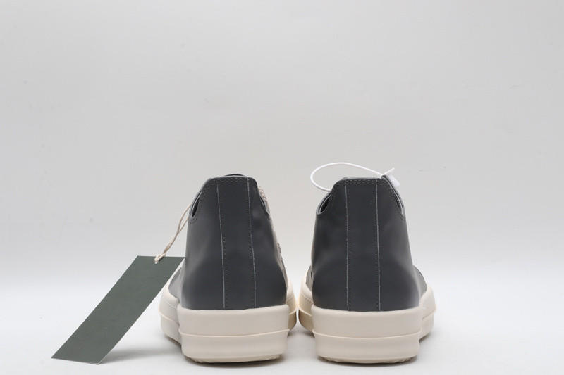RO Sneakers