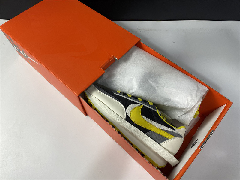 Undercover x Sacai x Nike LDWaffle DJ4877-001