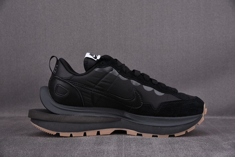 Sacai x Nike VaporWaffle DD1875-001