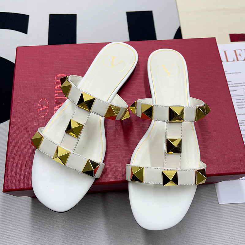 Valenti** sandals