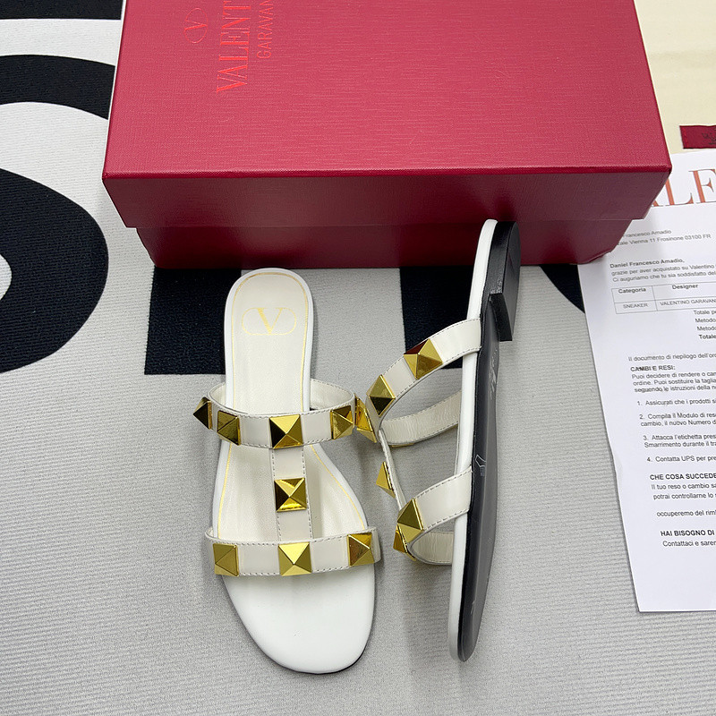 Valenti** sandals