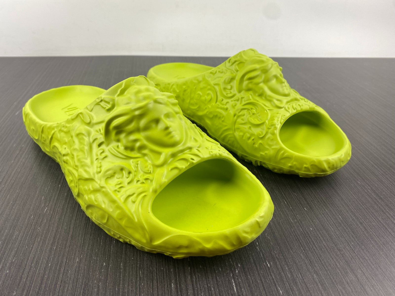 VERSACE slides