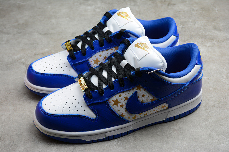 Supreme x Nike SB Dunk Low “Stars” DH3228-100