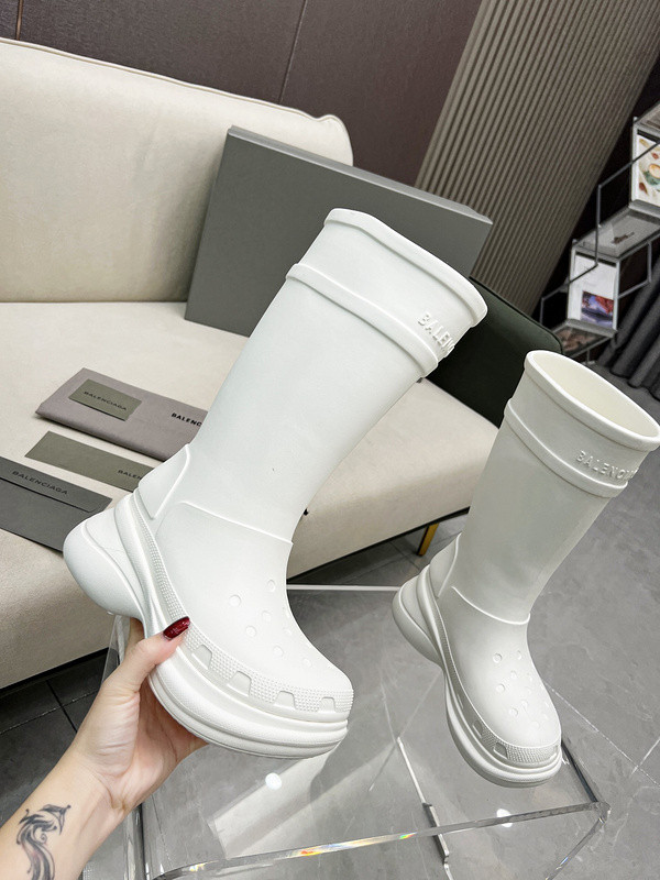 Ba*len*cia*ga boots