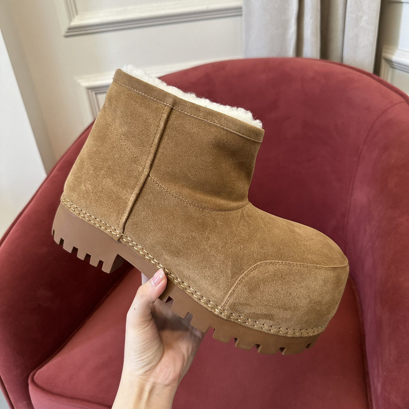 Ba*len*cia*ga boots