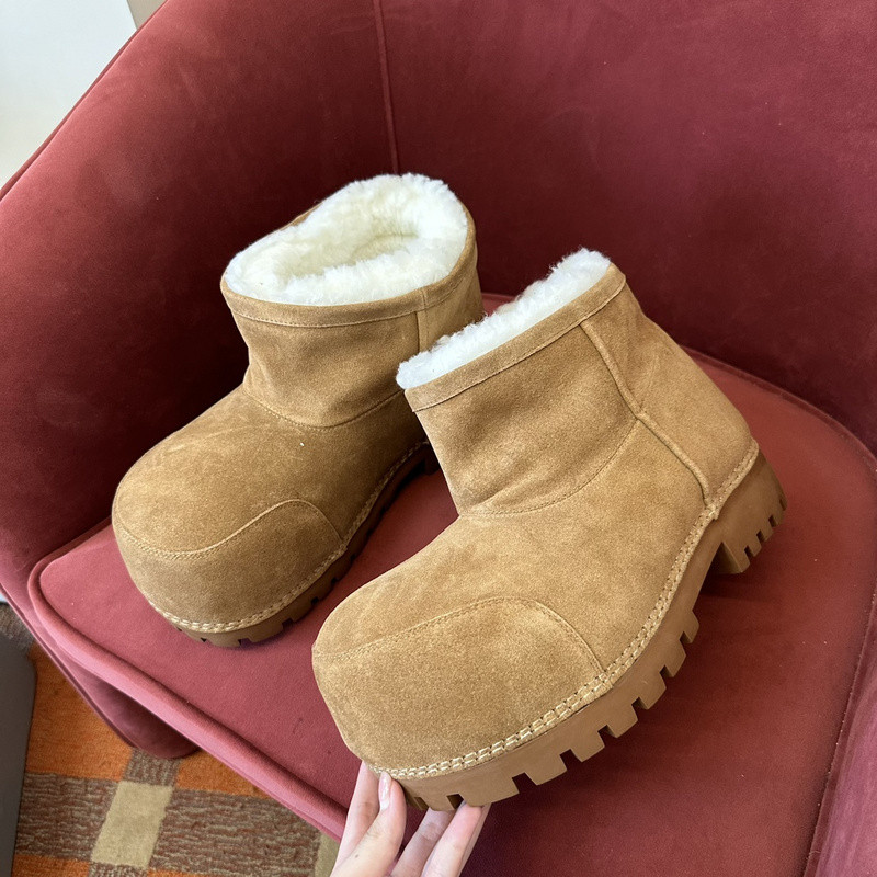 Ba*len*cia*ga boots