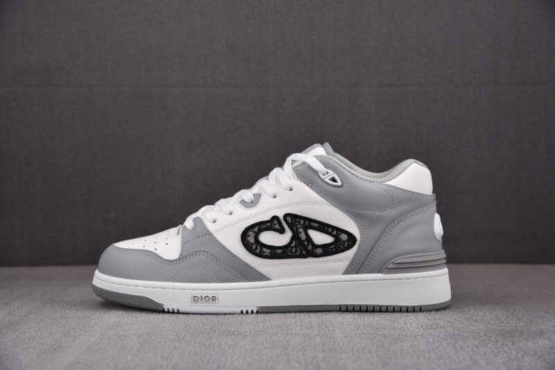DR B57 Sneaker